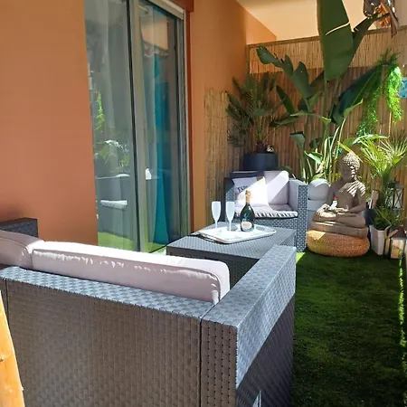 Les Jardins De Diana Apartment *